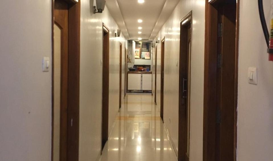Hotel Sairaj Palace Shirpur Екстер'єр фото